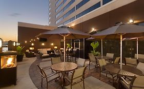 Hilton Suites Chicago/Oakbrook Terrace